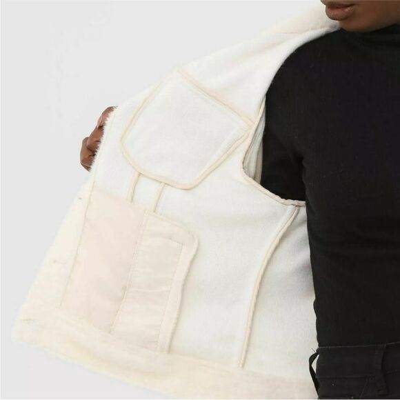 Banana Republic ivory fuzzy teddy bear fur trucker jacket small s button front - Picture 3 of 9